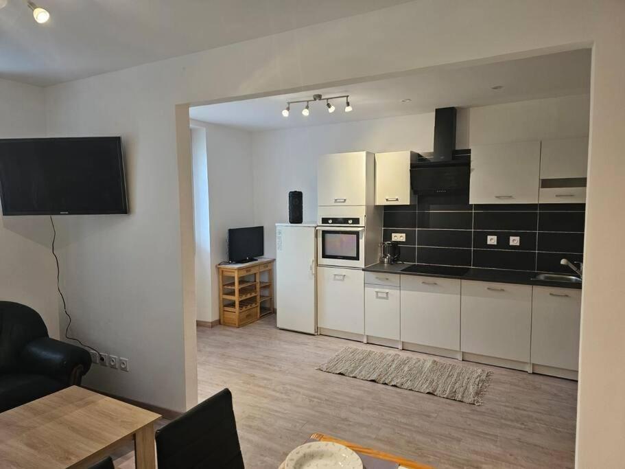 Joli Appartement En Face De Lac Nantua Ngoại thất bức ảnh