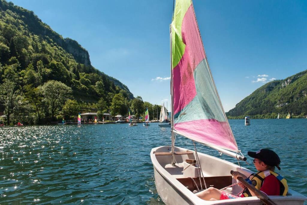 Joli Appartement En Face De Lac Nantua Ngoại thất bức ảnh
