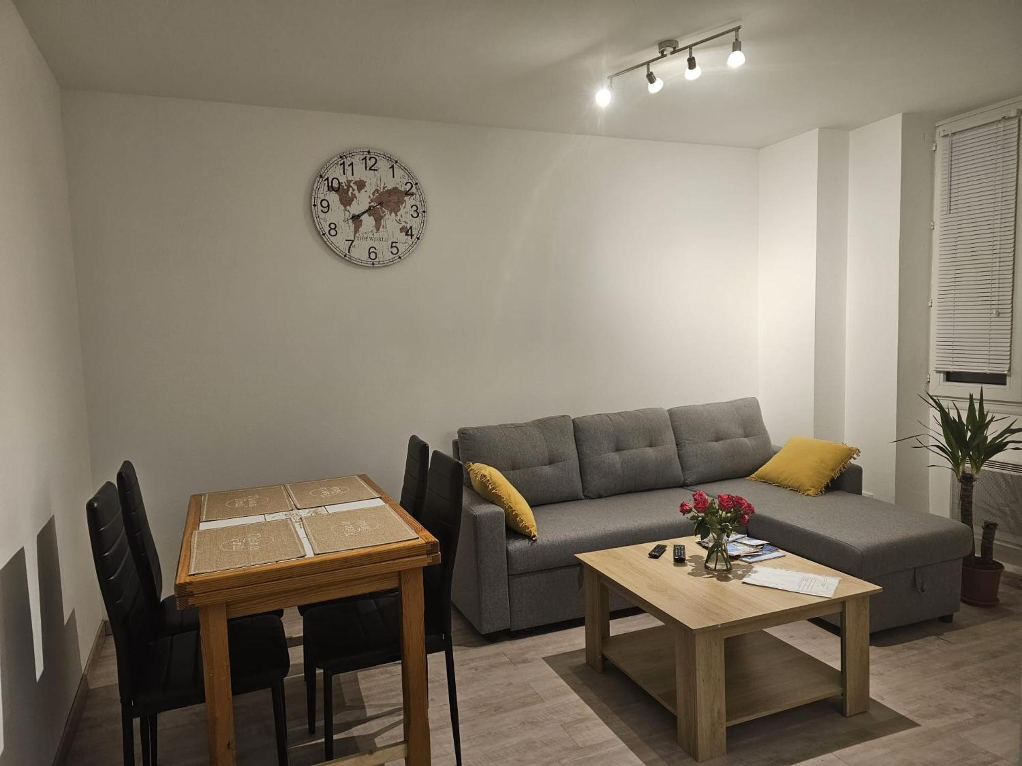 Joli Appartement En Face De Lac Nantua Ngoại thất bức ảnh